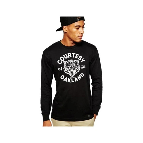 Sky Oak Co Courtesy of Oakland Men's Black Long-Sleeve T-Shirt Size Small - Picture 1 of 7